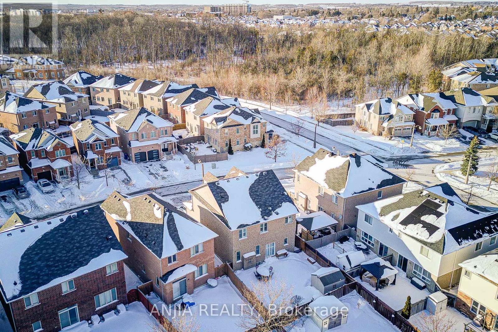 102 Wilf Morden Road, Whitchurch-Stouffville, Ontario  L4A 0K1 - Photo 45 - N12771386