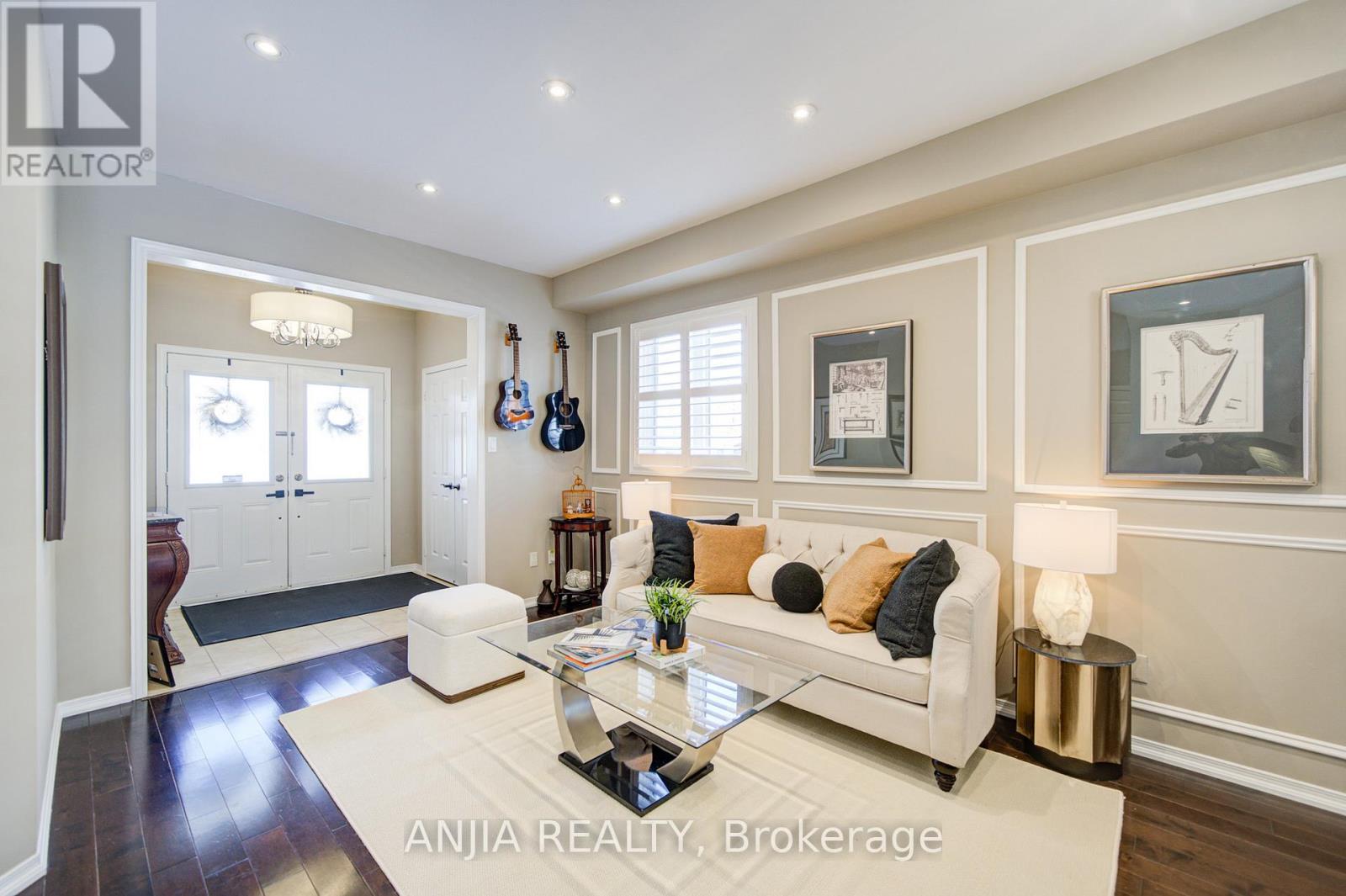 102 Wilf Morden Road, Whitchurch-Stouffville, Ontario  L4A 0K1 - Photo 8 - N12771386