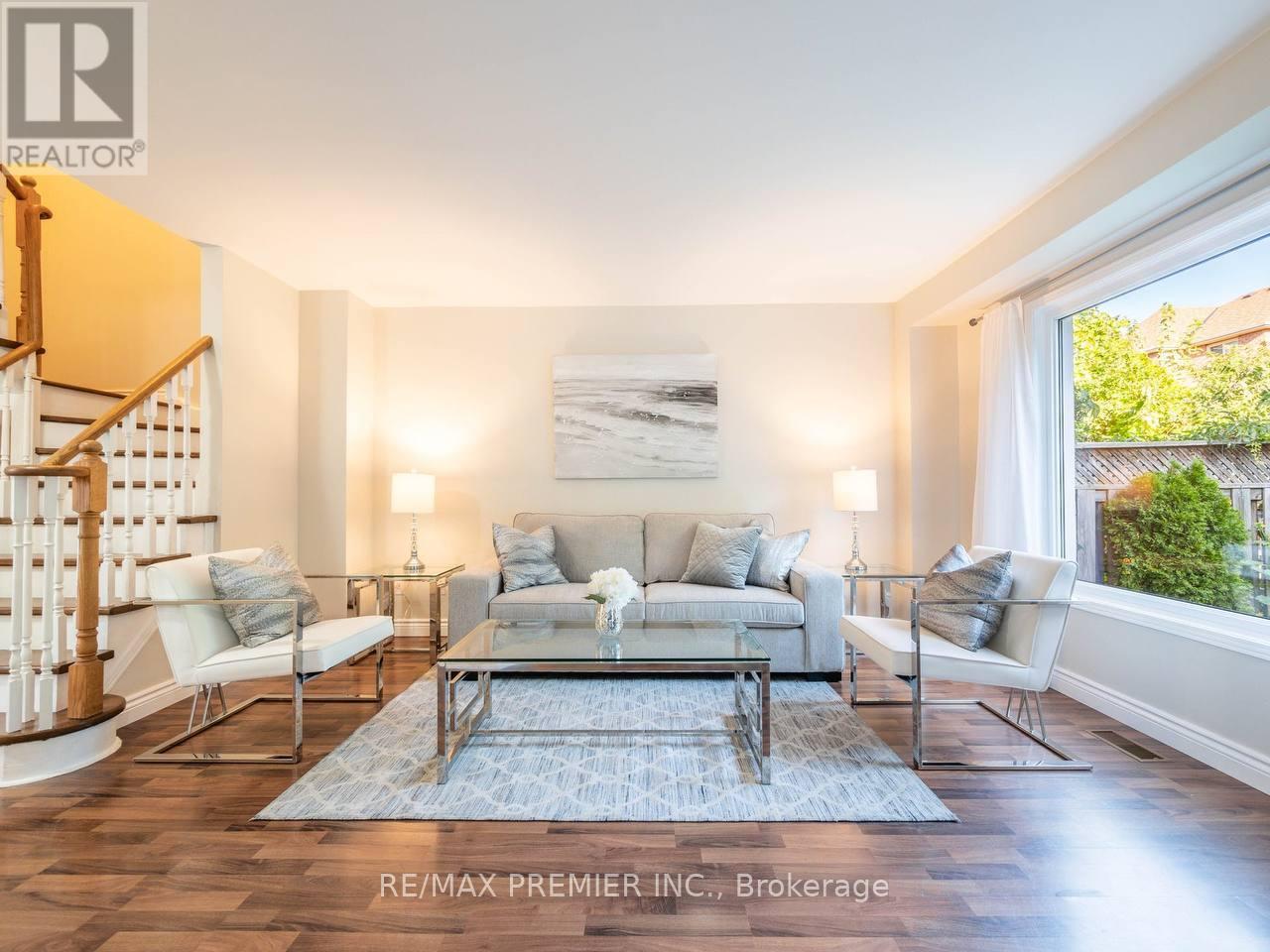 39 Ross Linton Drive, Aurora, Ontario  L4G 6T3 - Photo 15 - N12771412