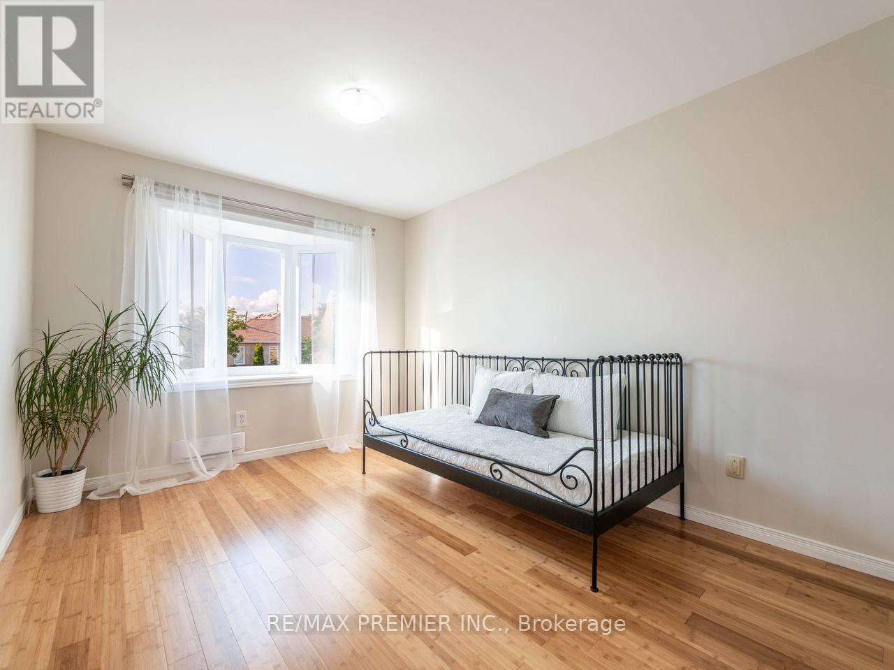 39 Ross Linton Drive, Aurora, Ontario  L4G 6T3 - Photo 33 - N12771412