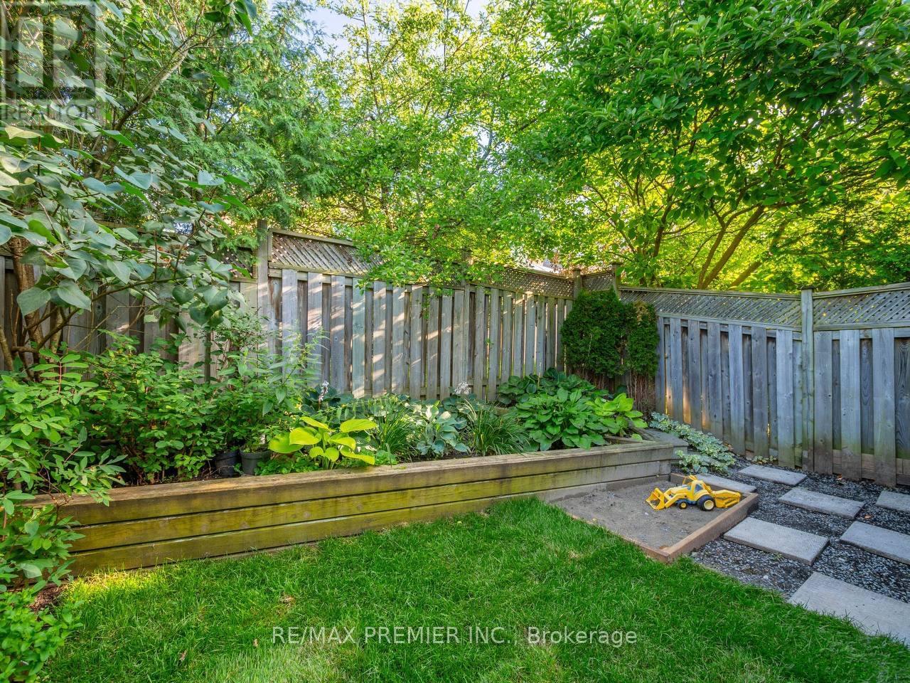 39 Ross Linton Drive, Aurora, Ontario  L4G 6T3 - Photo 46 - N12771412