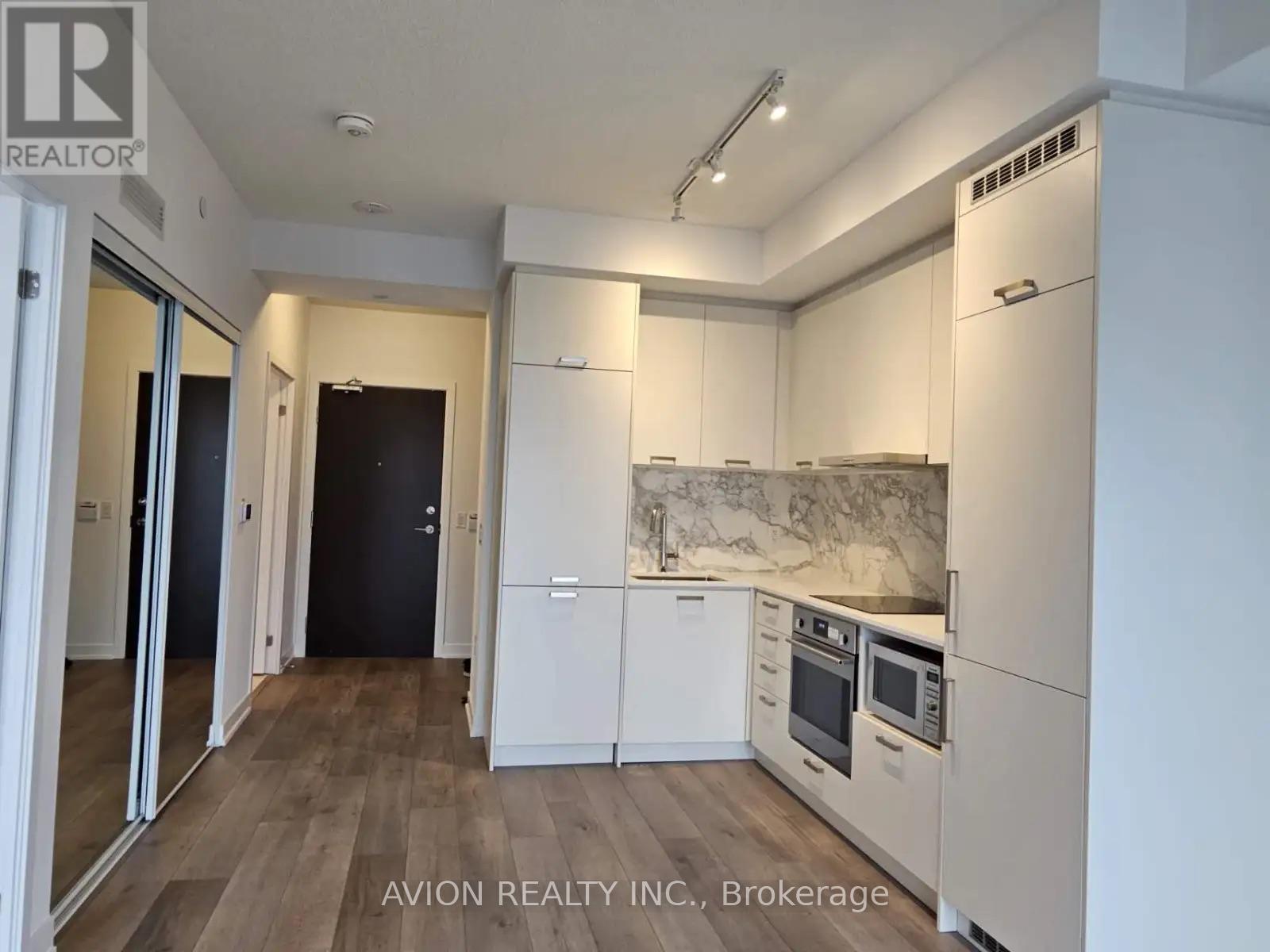 1816 - 38 Honeycrisp Crescent, Vaughan, Ontario  L4K 0M8 - Photo 10 - N12771450