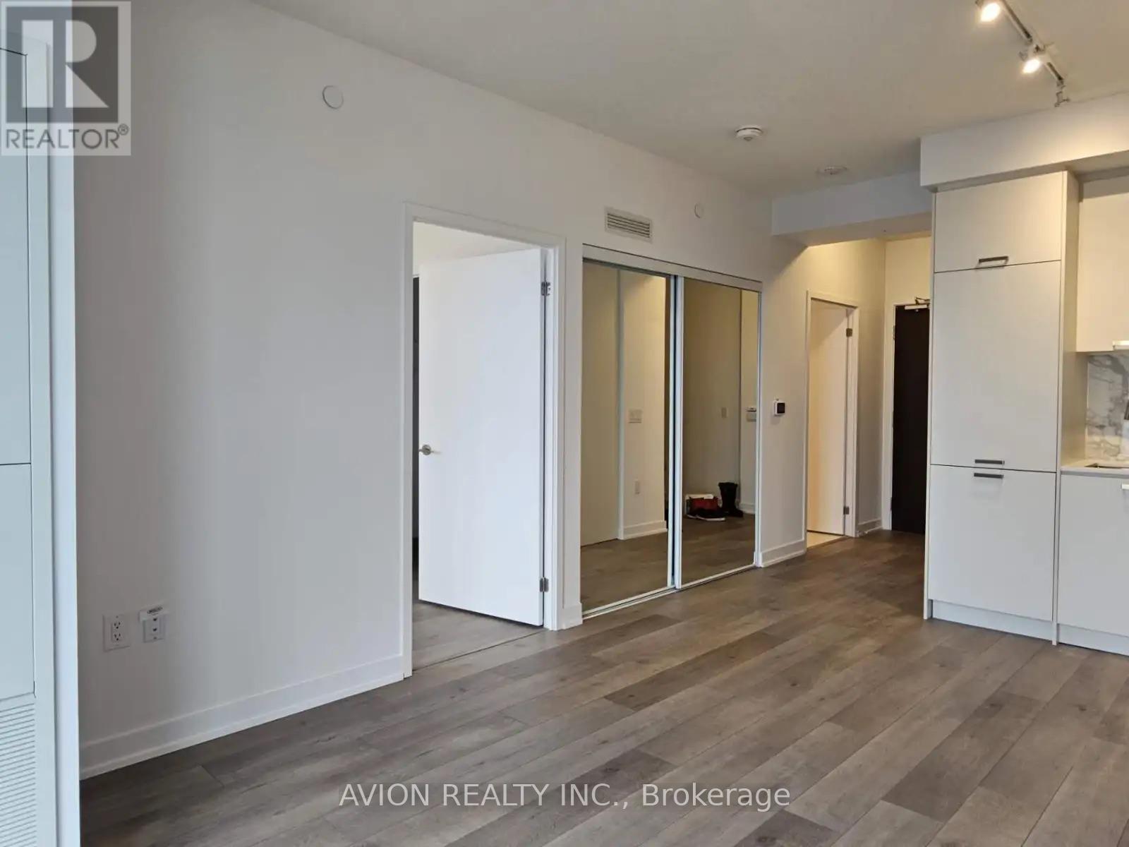 1816 - 38 Honeycrisp Crescent, Vaughan, Ontario  L4K 0M8 - Photo 12 - N12771450