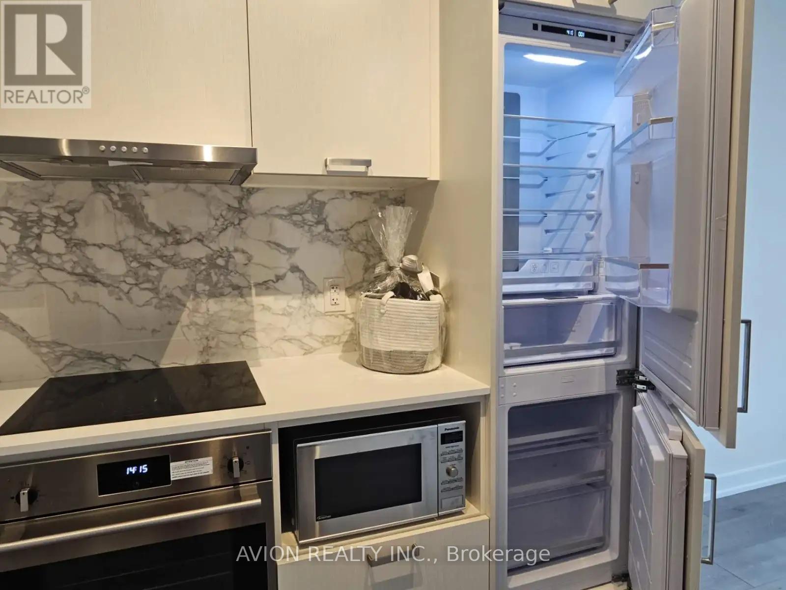 1816 - 38 Honeycrisp Crescent, Vaughan, Ontario  L4K 0M8 - Photo 8 - N12771450