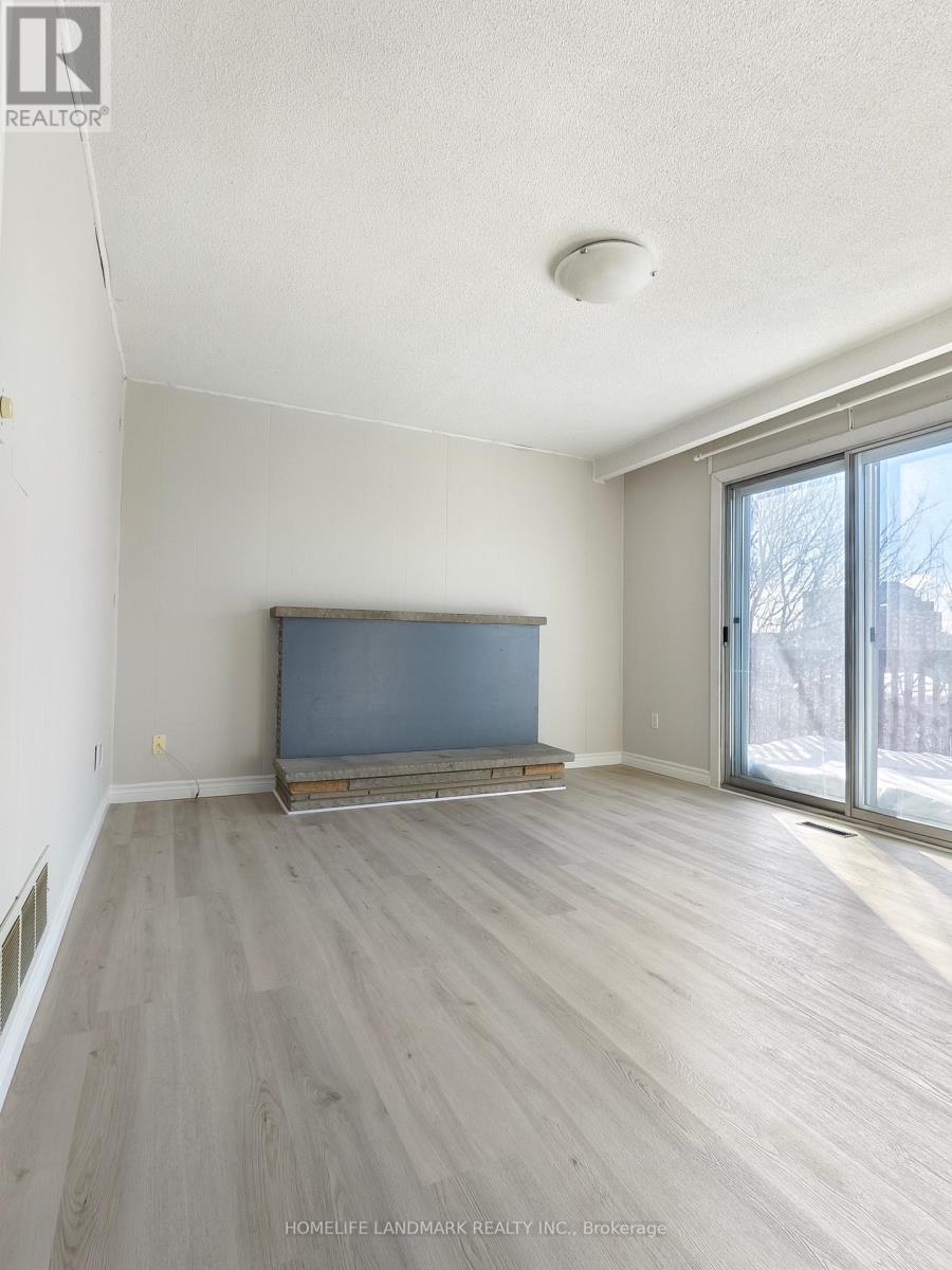 Main Unit - 219 Shawnee Circle, Toronto, Ontario  M2H 2Y3 - Photo 7 - C12527356
