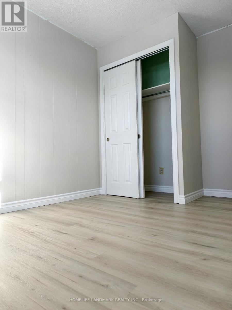 Main Unit - 219 Shawnee Circle, Toronto, Ontario  M2H 2Y3 - Photo 9 - C12527356