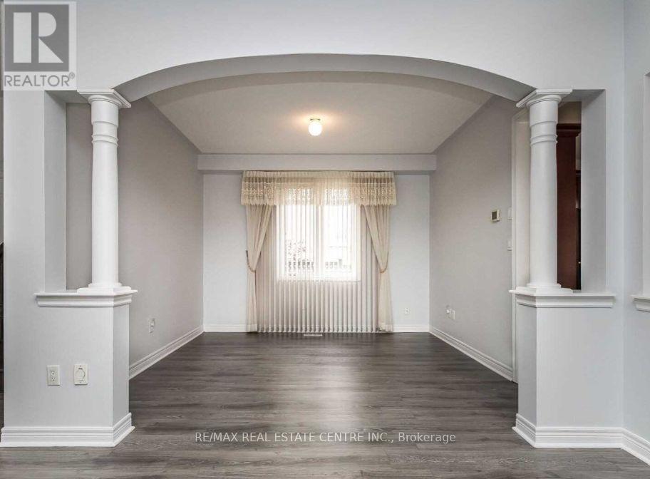 36 Wikander Way, Brampton, Ontario  L6V 3X3 - Photo 2 - W12771232