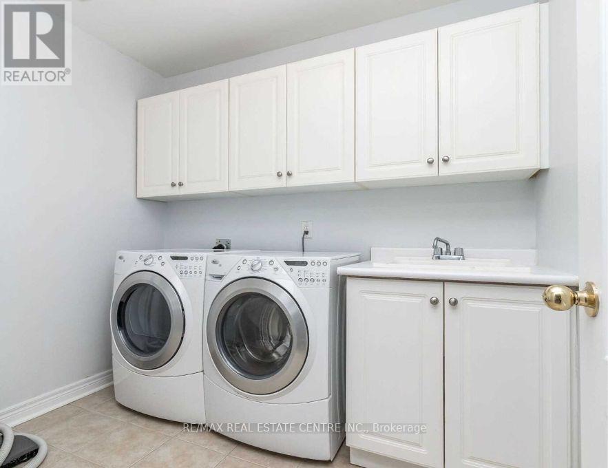 36 Wikander Way, Brampton, Ontario  L6V 3X3 - Photo 9 - W12771232