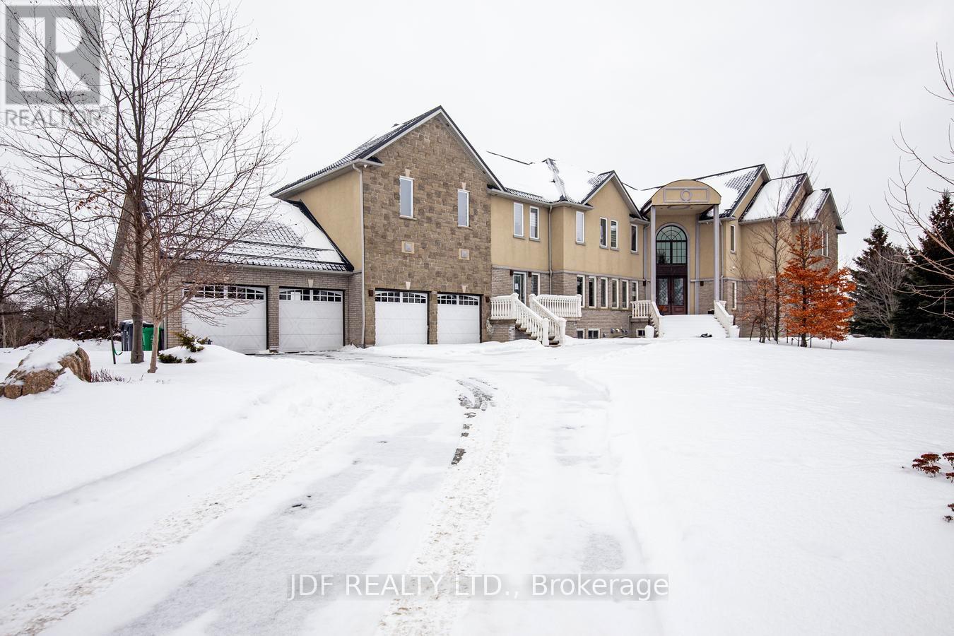 18 Cheval Court, Brampton, Ontario  L6P 0E3 - Photo 2 - W12771356