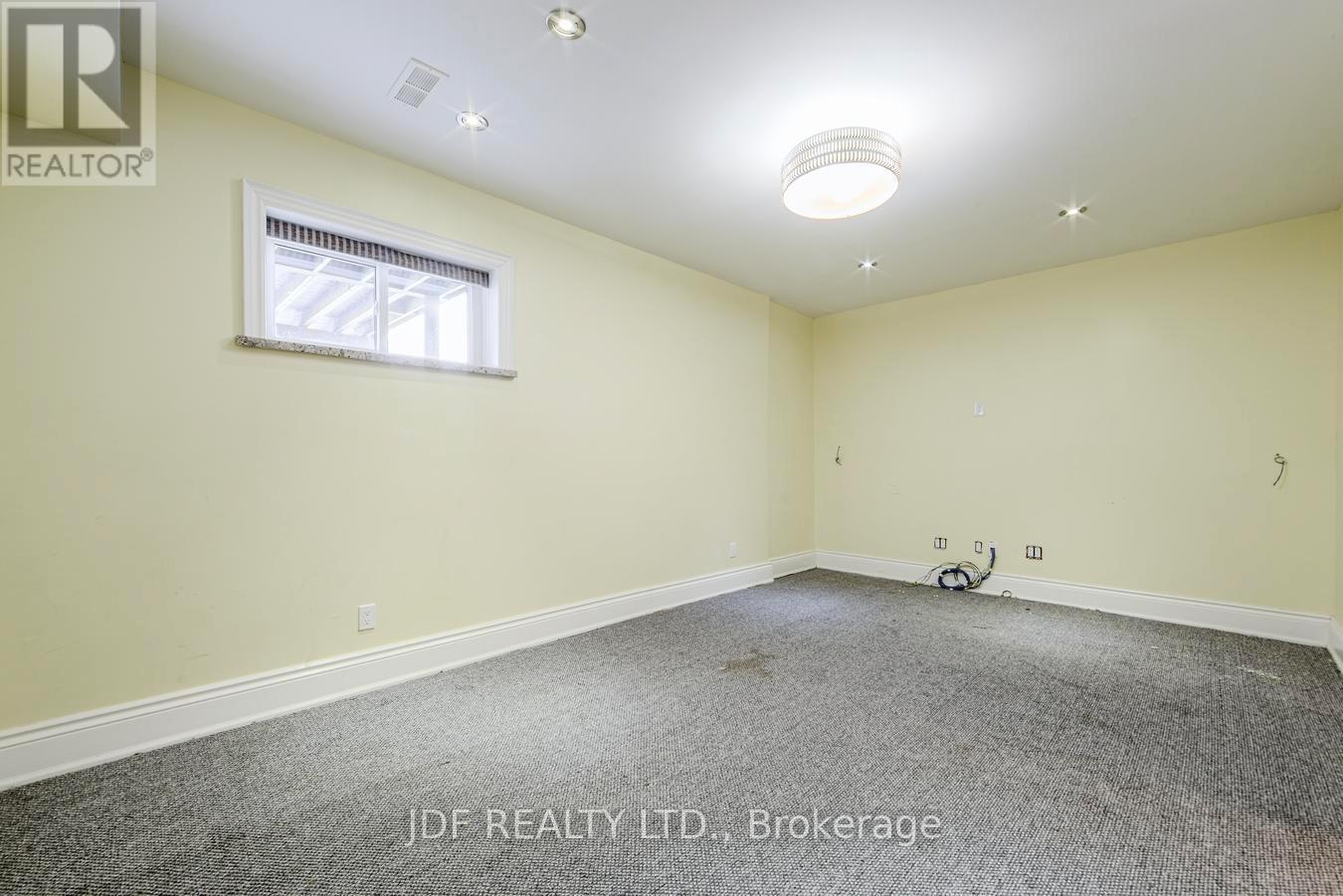 18 Cheval Court, Brampton, Ontario  L6P 0E3 - Photo 43 - W12771356