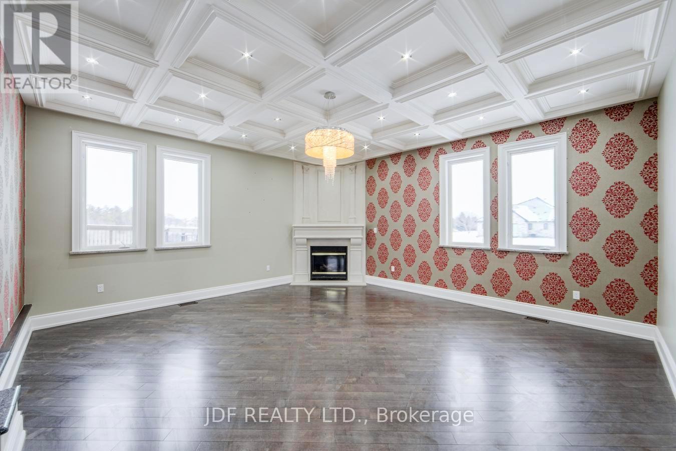 18 Cheval Court, Brampton, Ontario  L6P 0E3 - Photo 7 - W12771356