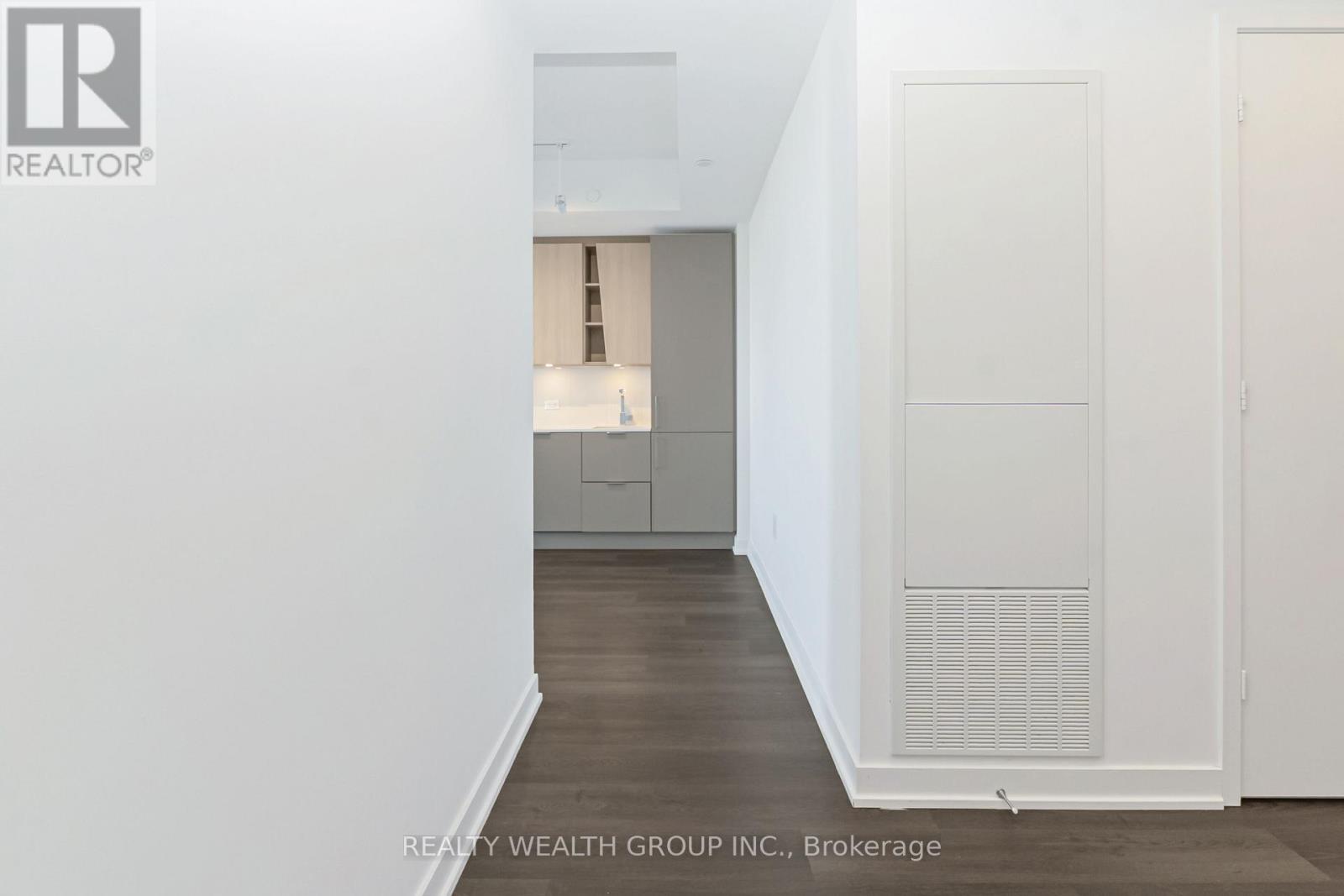 3911 - 3900 Confederation Parkway, Mississauga, Ontario  L5B 0M3 - Photo 10 - W12771394