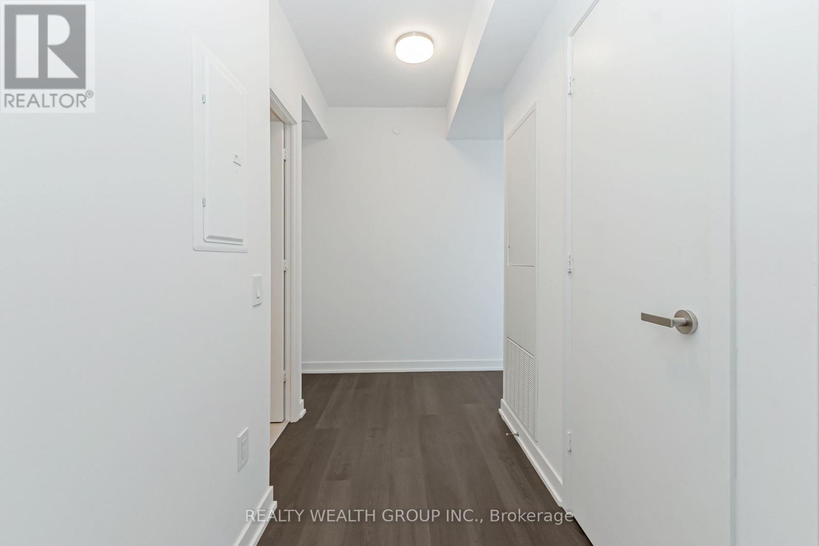 3911 - 3900 Confederation Parkway, Mississauga, Ontario  L5B 0M3 - Photo 24 - W12771394