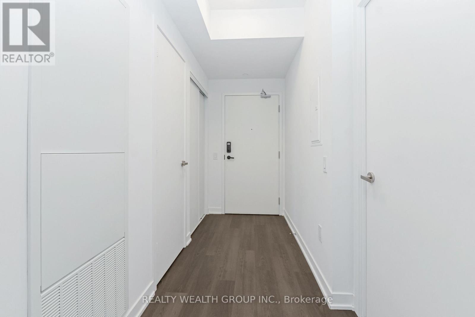 3911 - 3900 Confederation Parkway, Mississauga, Ontario  L5B 0M3 - Photo 25 - W12771394