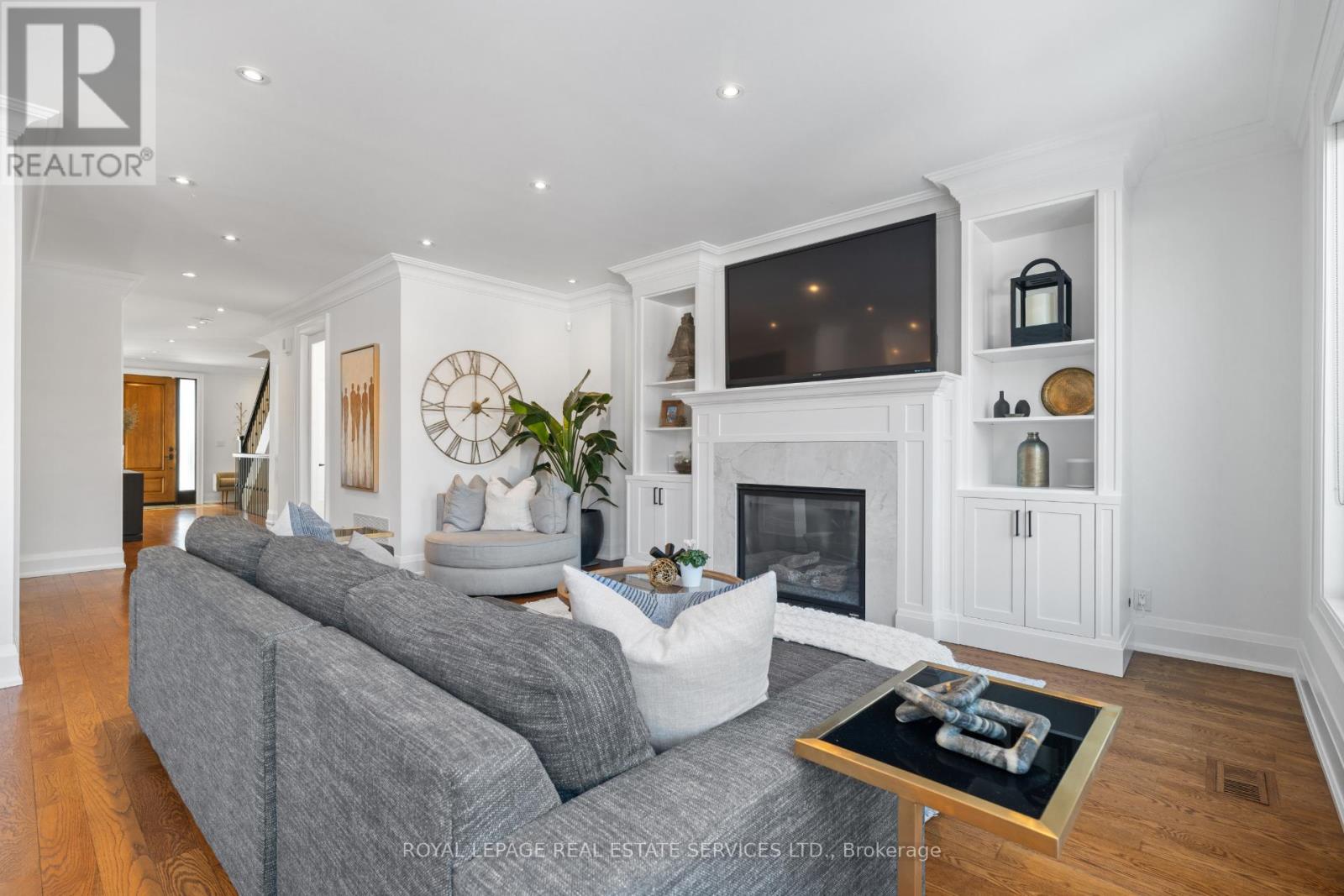 104 Westrose Avenue, Toronto (Kingsway South), Ontario  M8X 2A3 - Photo 10 - W12771406