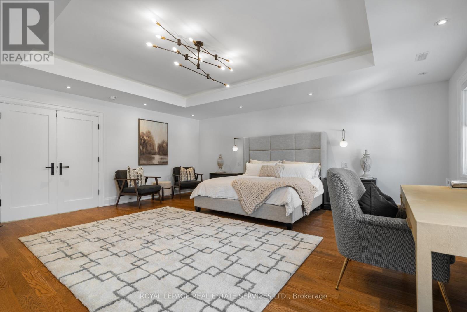 104 Westrose Avenue, Toronto (Kingsway South), Ontario  M8X 2A3 - Photo 17 - W12771406