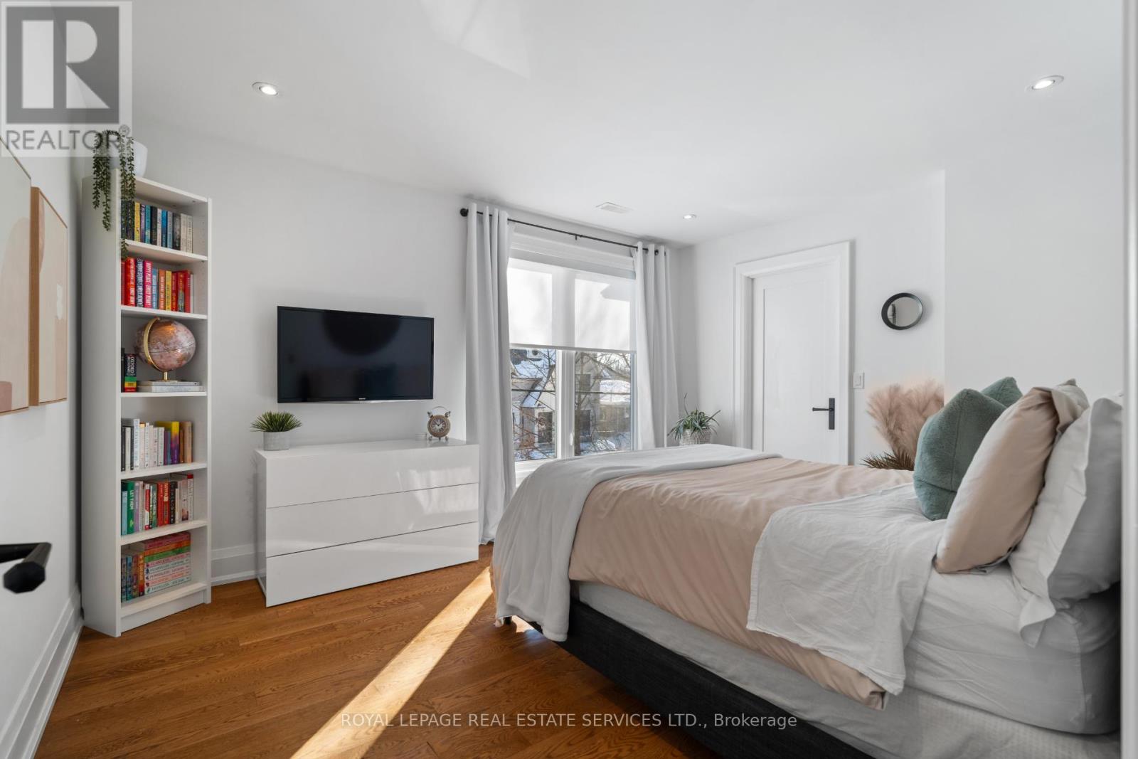 104 Westrose Avenue, Toronto (Kingsway South), Ontario  M8X 2A3 - Photo 20 - W12771406