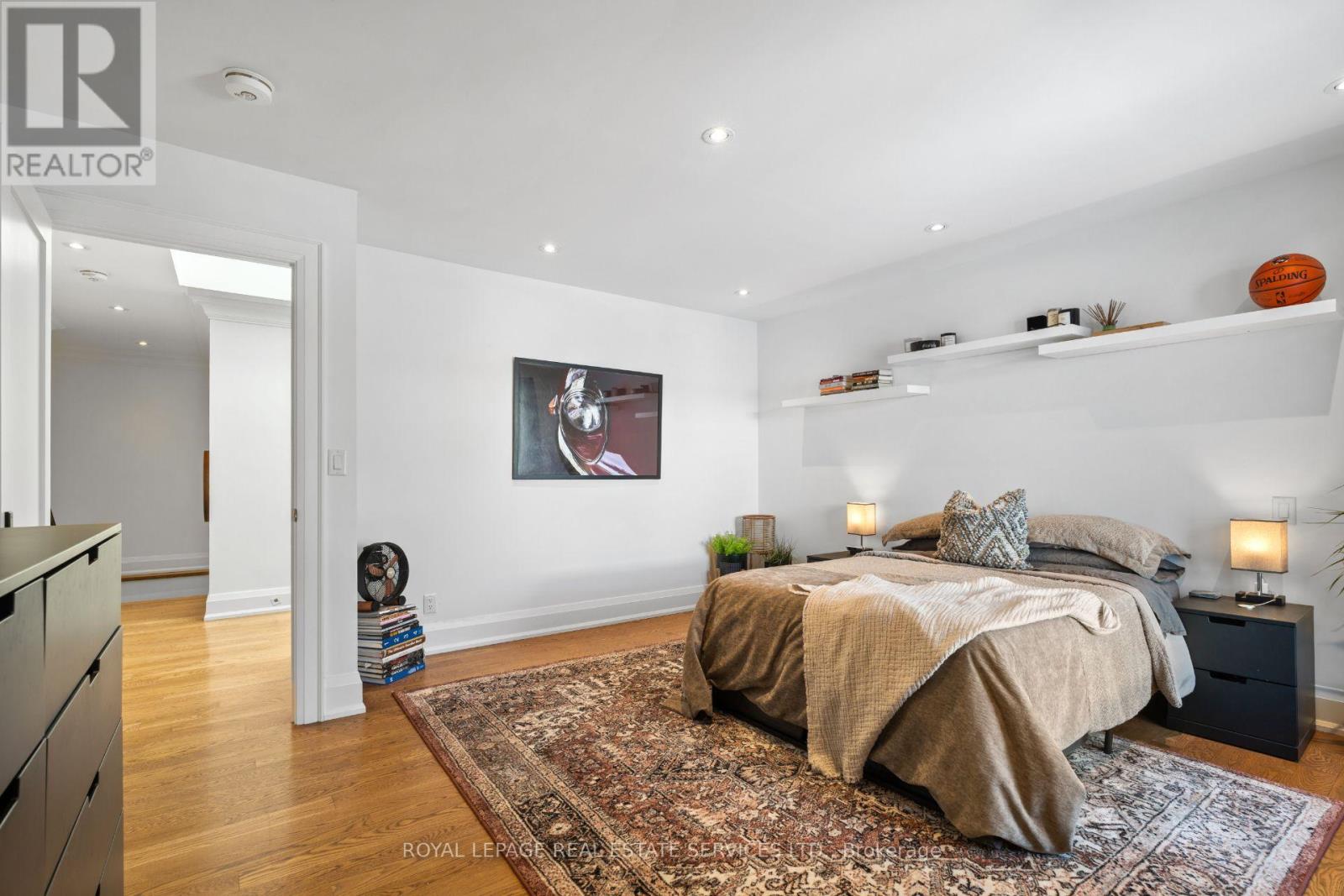 104 Westrose Avenue, Toronto (Kingsway South), Ontario  M8X 2A3 - Photo 25 - W12771406