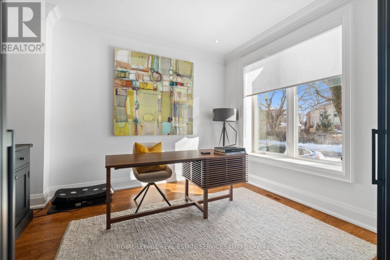 104 Westrose Avenue, Toronto (Kingsway South), Ontario  M8X 2A3 - Photo 3 - W12771406