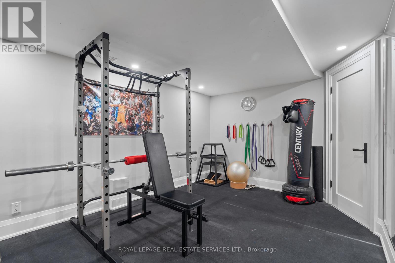 104 Westrose Avenue, Toronto (Kingsway South), Ontario  M8X 2A3 - Photo 30 - W12771406