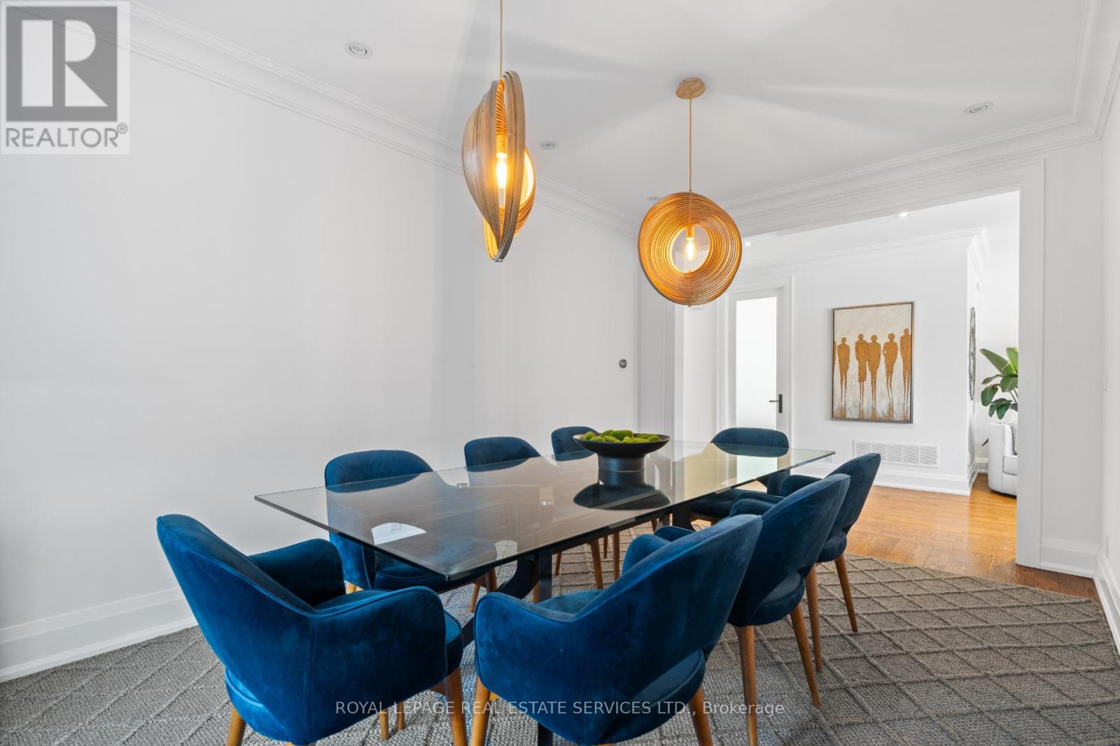 104 Westrose Avenue, Toronto (Kingsway South), Ontario  M8X 2A3 - Photo 6 - W12771406