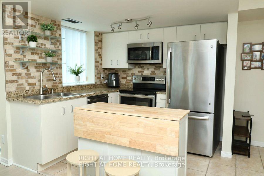 503 - 2565 Erin Centre Boulevard, Mississauga, Ontario  L5M 6Z8 - Photo 2 - W12771432