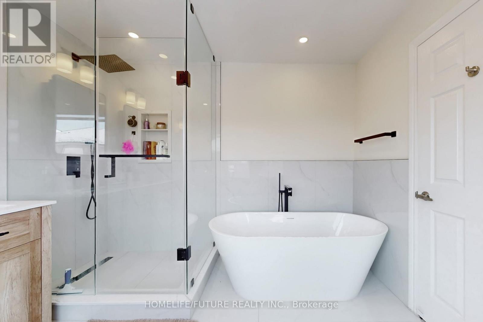 1076 Woodward Avenue, Milton, Ontario  L9T 5P4 - Photo 26 - W12771464