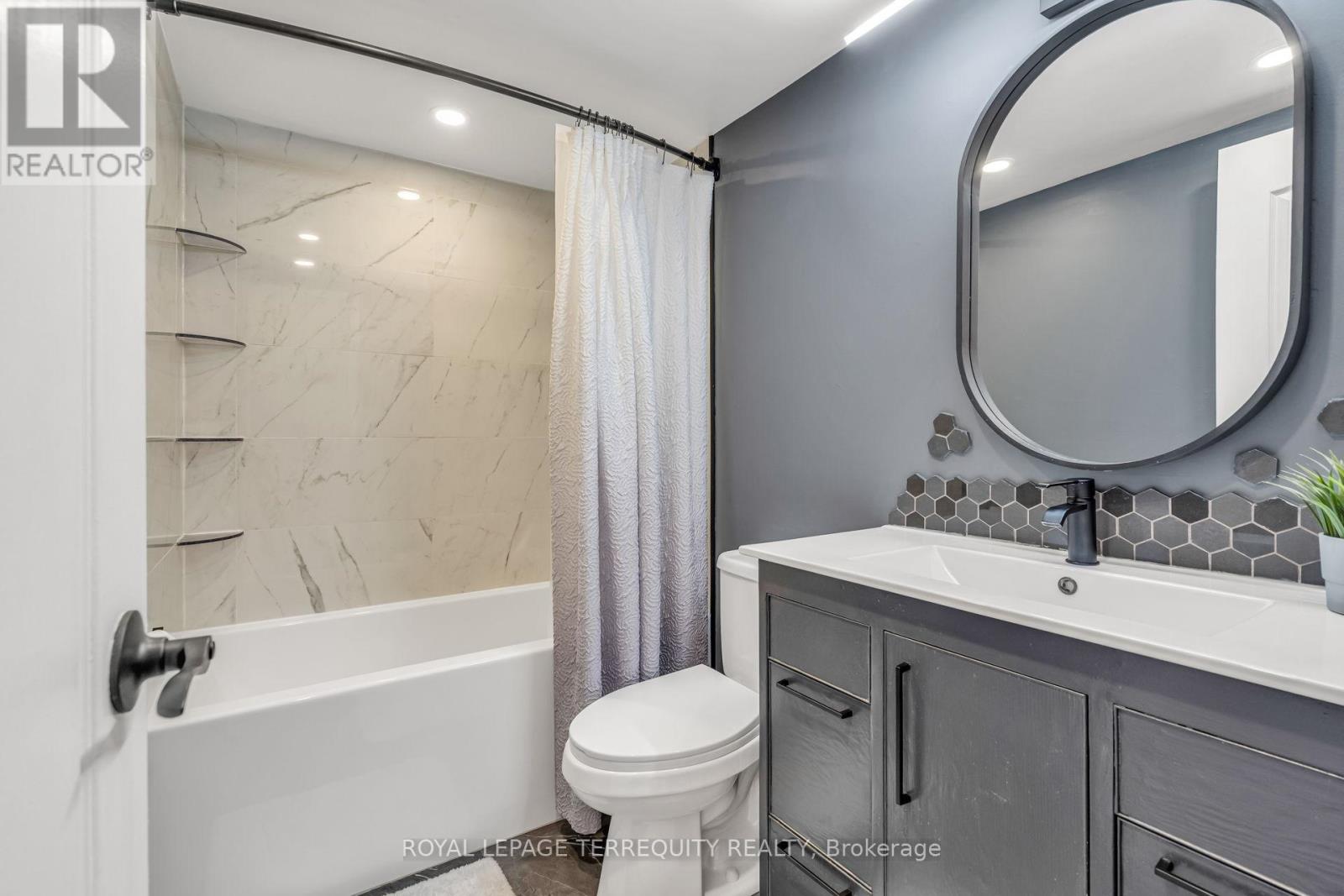 410 - 812 Burnhamthorpe Road, Toronto, Ontario  M9C 4W1 - Photo 22 - W12771472