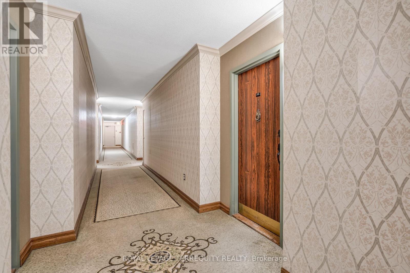 410 - 812 Burnhamthorpe Road, Toronto, Ontario  M9C 4W1 - Photo 4 - W12771472