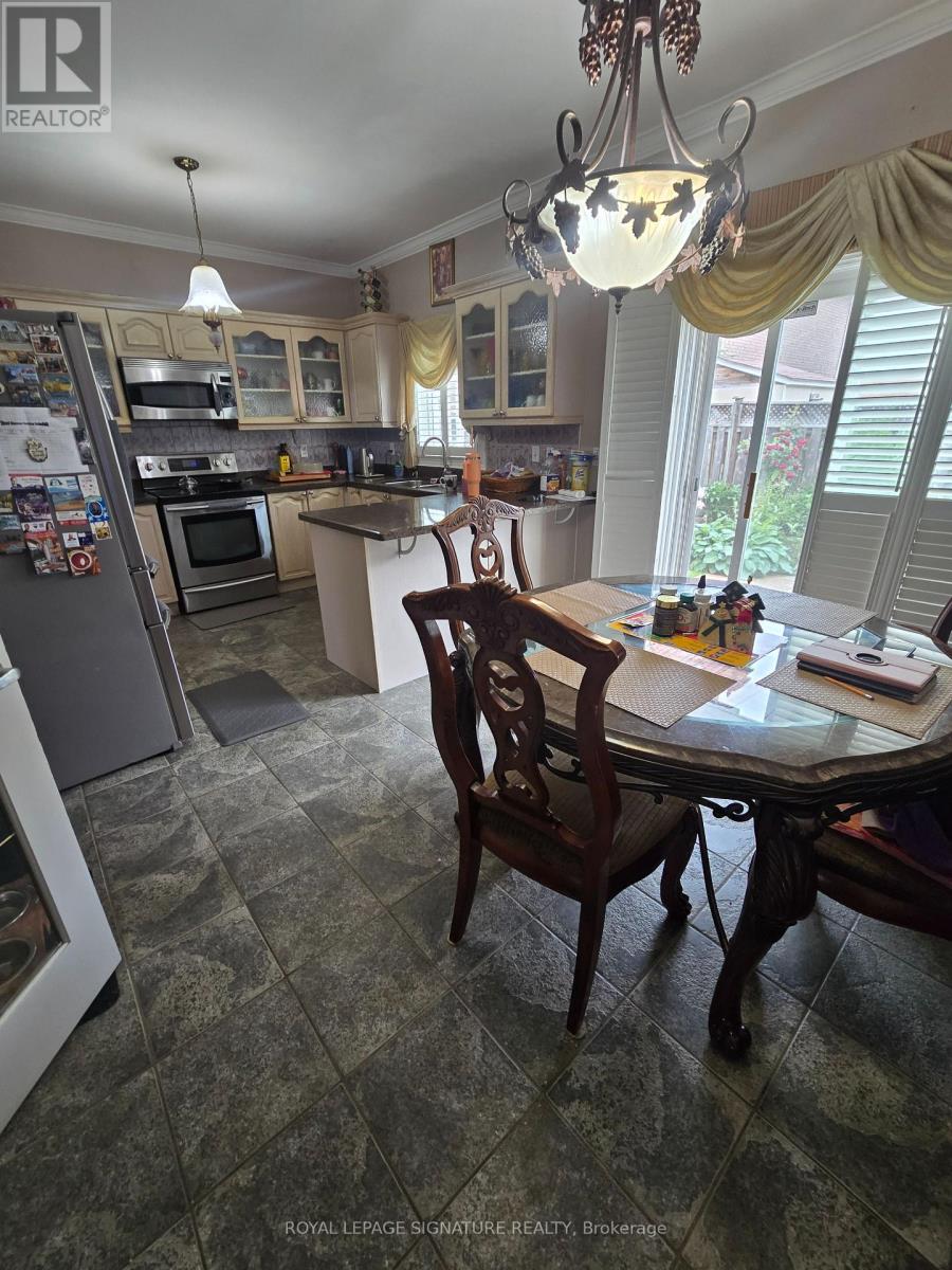 Upper Bedroom - 19 Red Plant Crescent, Brampton, Ontario  L7A 1V8 - Photo 9 - W12766462