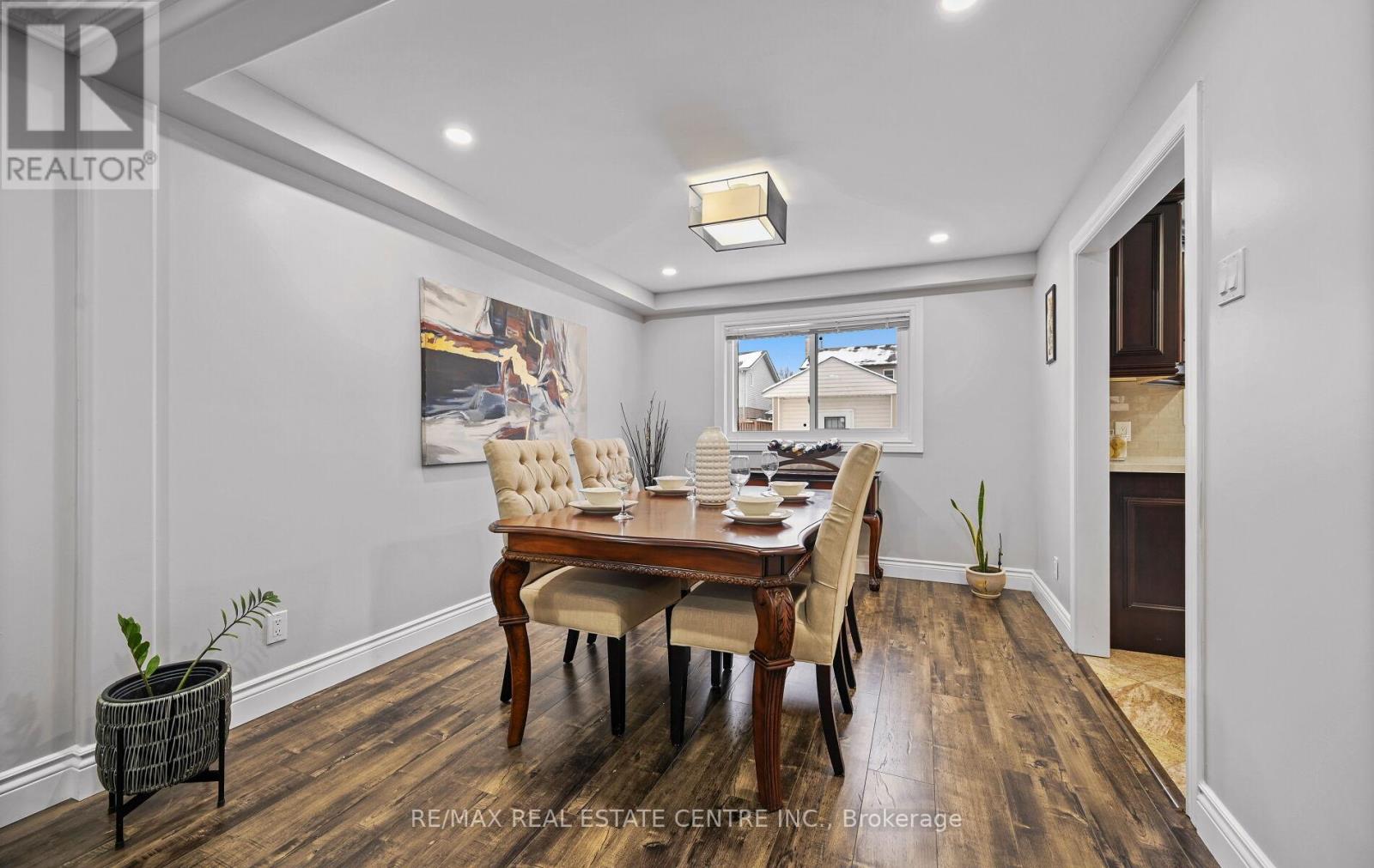 84 Viscount Road, Brantford, Ontario  N3P 1Y7 - Photo 8 - X12771264