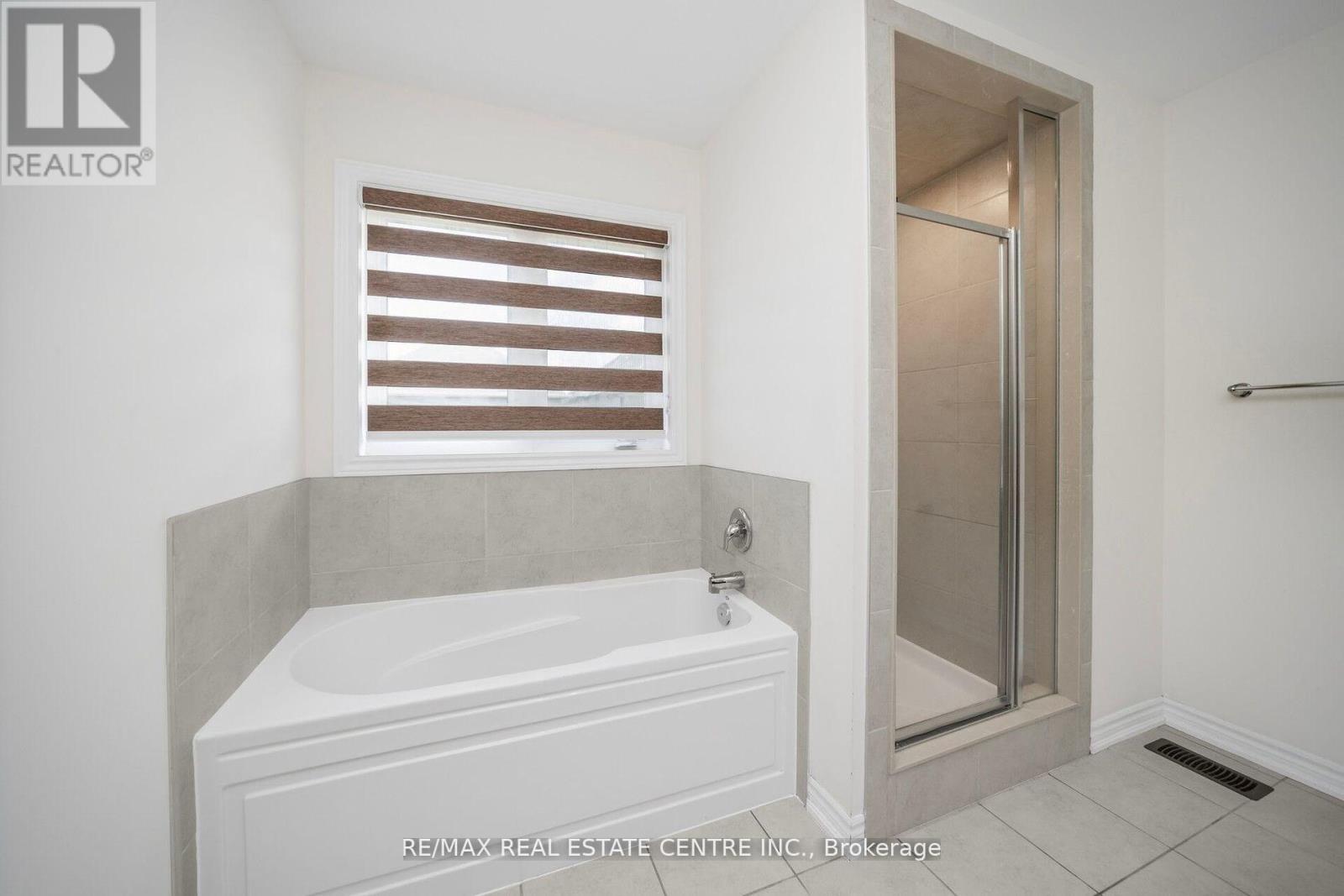 16 Flagg Avenue, Brant, Ontario  N3L 0K2 - Photo 37 - X12771326