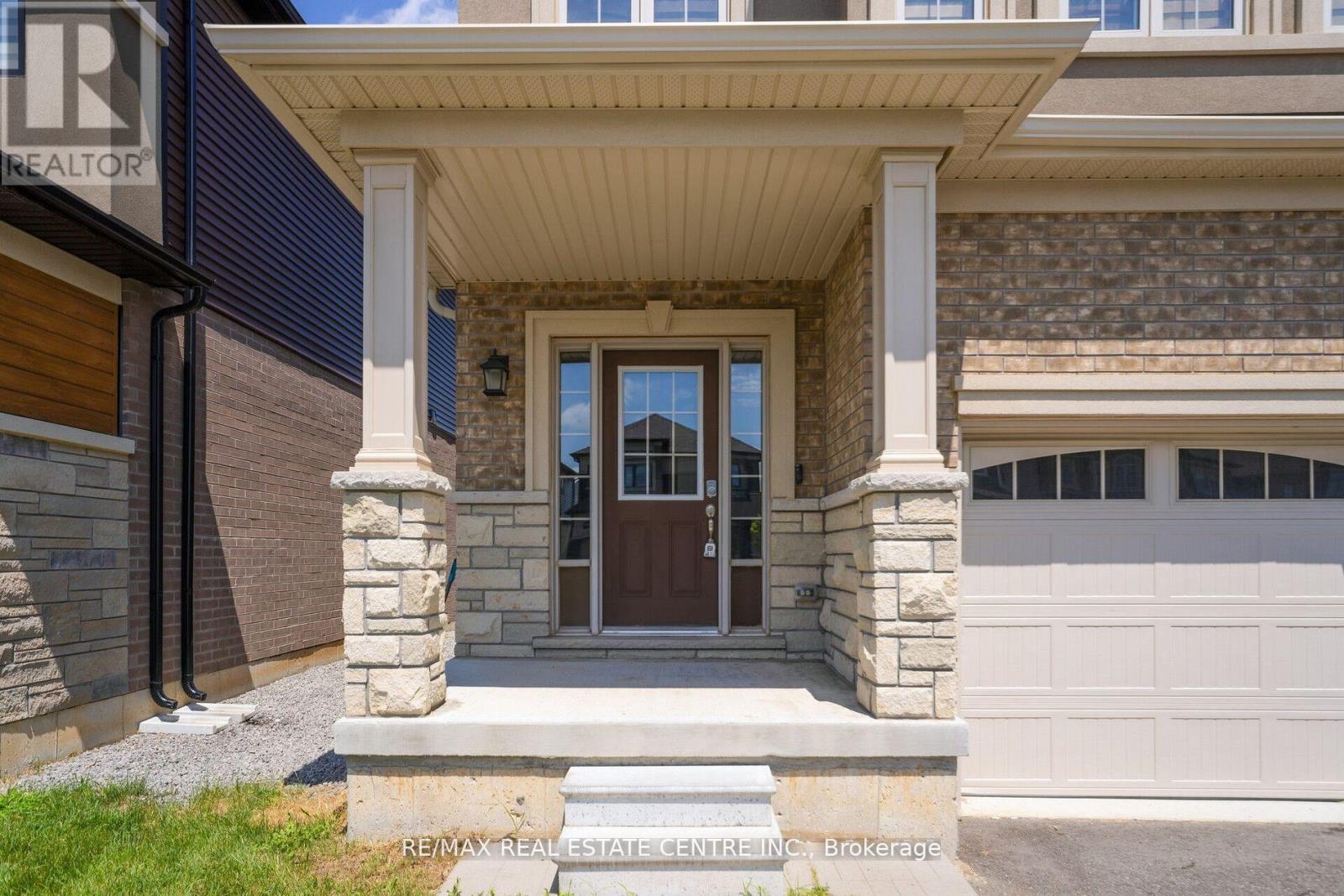 16 Flagg Avenue, Brant, Ontario  N3L 0K2 - Photo 4 - X12771326