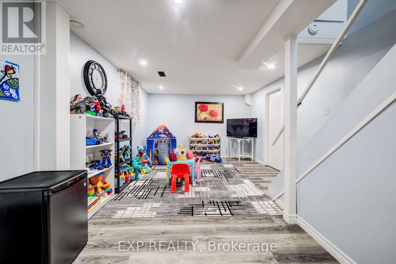 52 Uxbridge Crescent, Kitchener, Ontario  N2E 2P8 - Photo 17 - X12771360