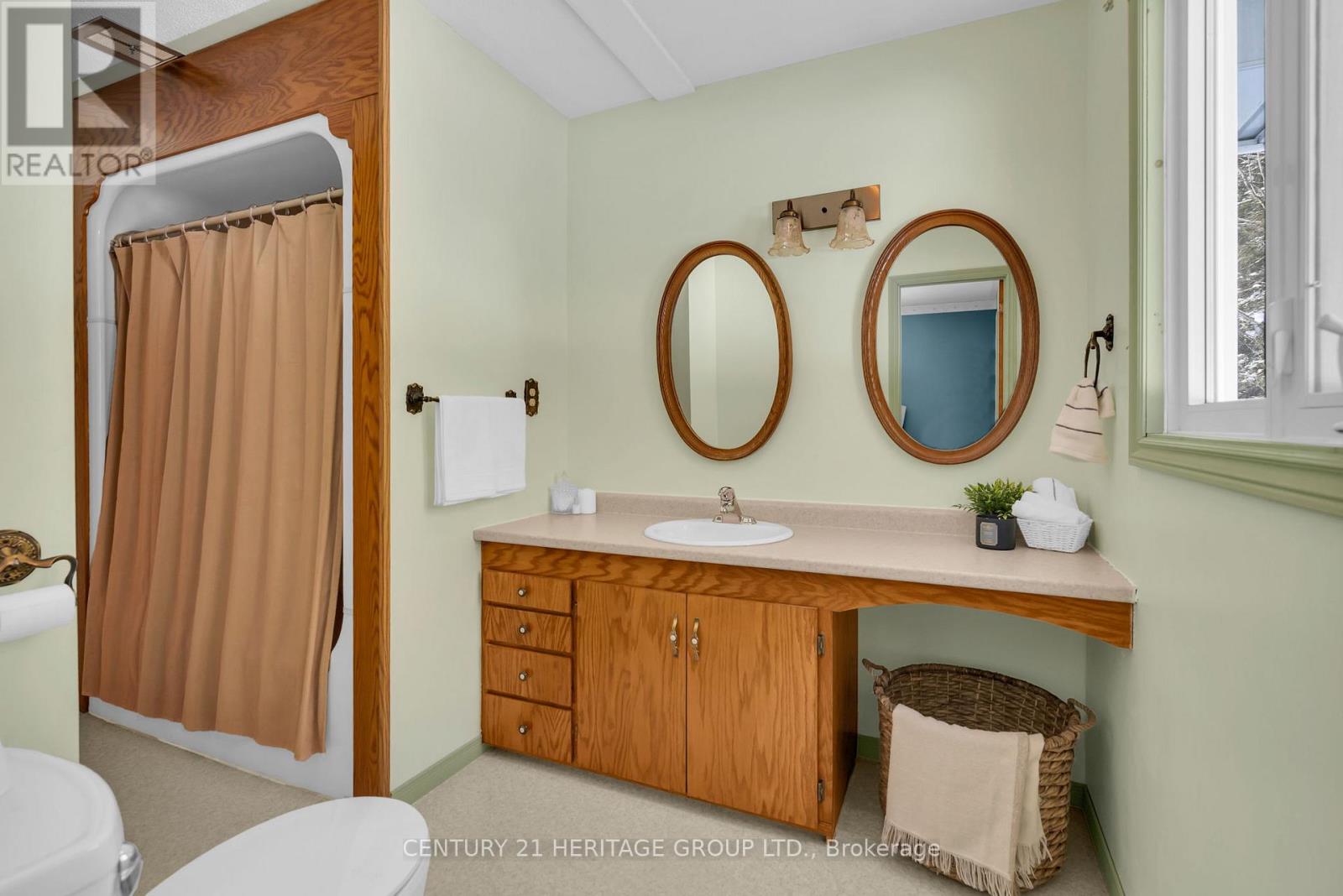 1715 Highway 118 E, Bracebridge, Ontario  P1L 1X1 - Photo 38 - X12771422