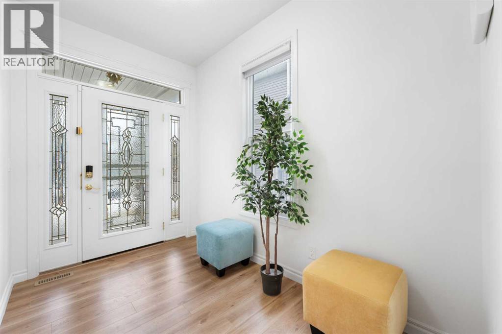 99 Evansglen Circle Nw, Calgary, Alberta  T3P 0W8 - Photo 3 - A2280889