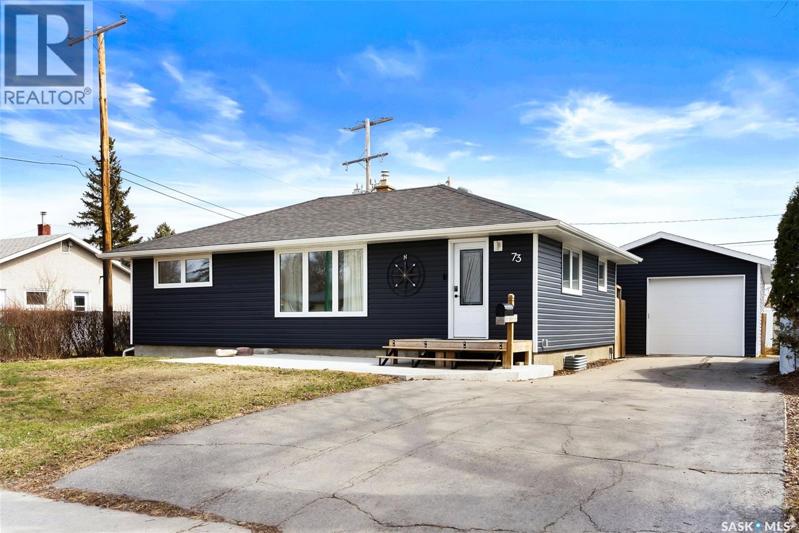 73 Coldwell Road, Regina, Saskatchewan  S4R 4K4 - Photo 1 - SK028199