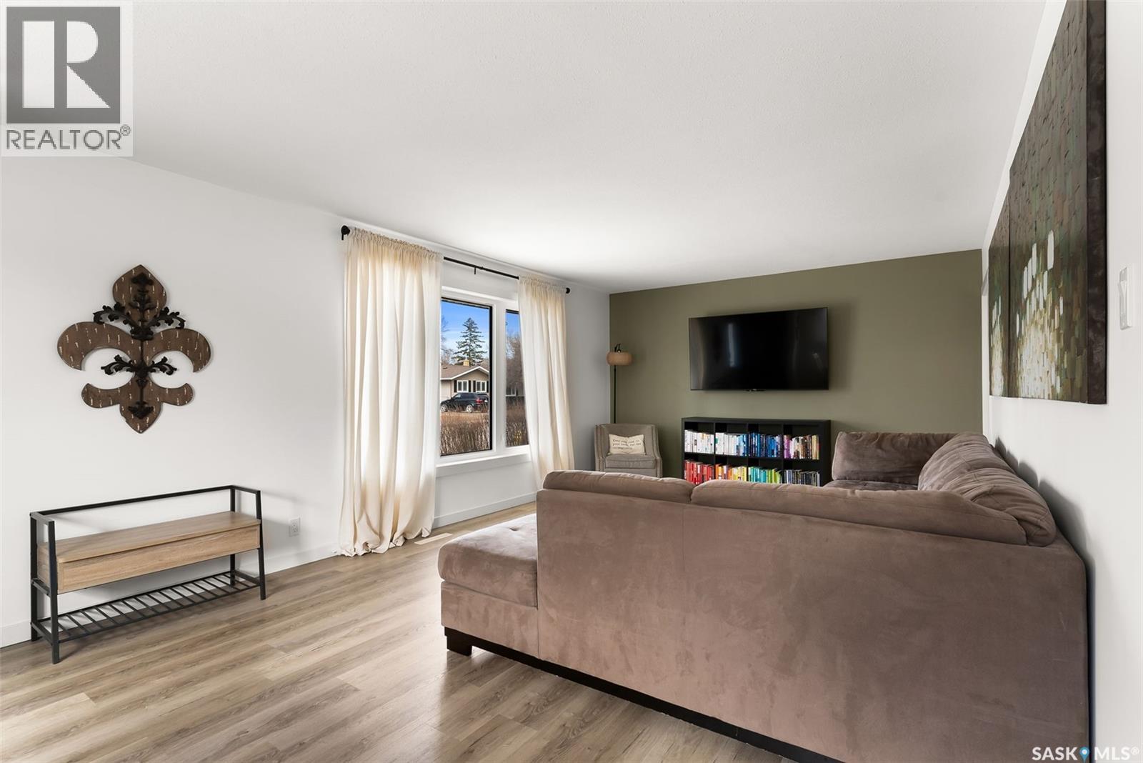 73 Coldwell Road, Regina, Saskatchewan  S4R 4K4 - Photo 2 - SK028199