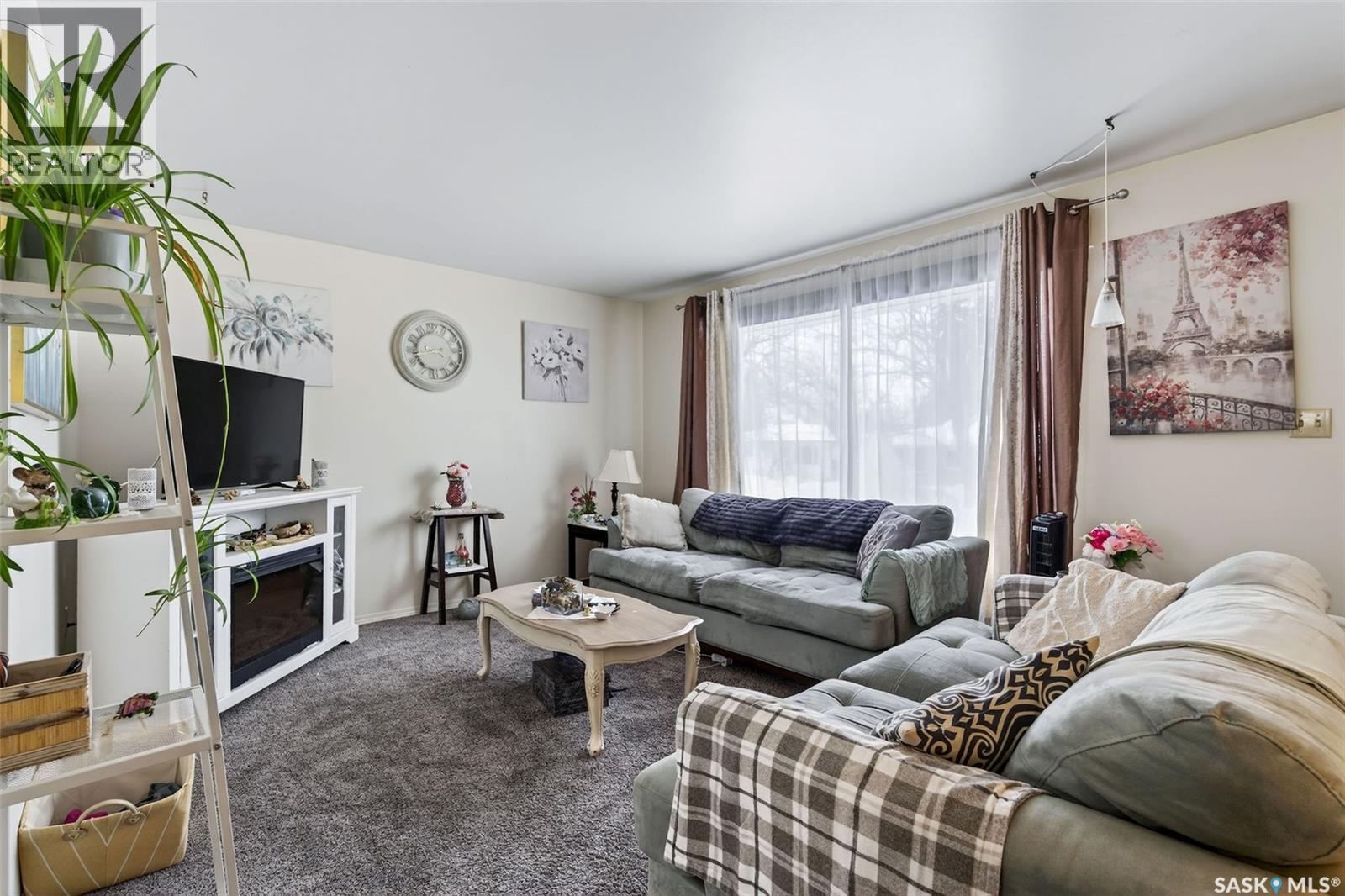 214 Higgins Avenue W, Melfort, Saskatchewan  S0E 1A0 - Photo 2 - SK028196