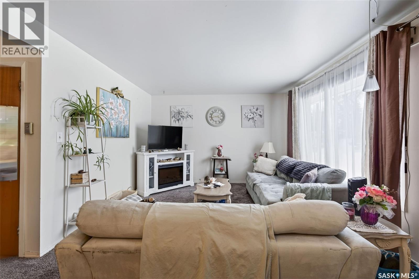 214 Higgins Avenue W, Melfort, Saskatchewan  S0E 1A0 - Photo 3 - SK028196