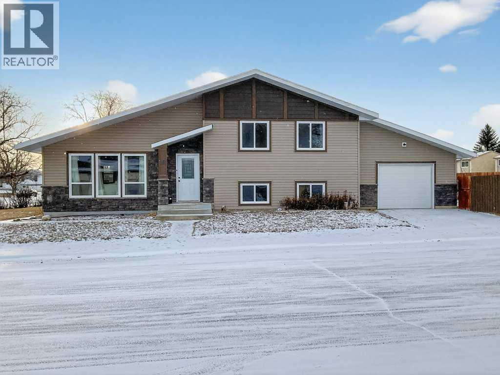 10 Trent Road W, Lethbridge, Alberta  T1K 4N2 - Photo 1 - A2282563