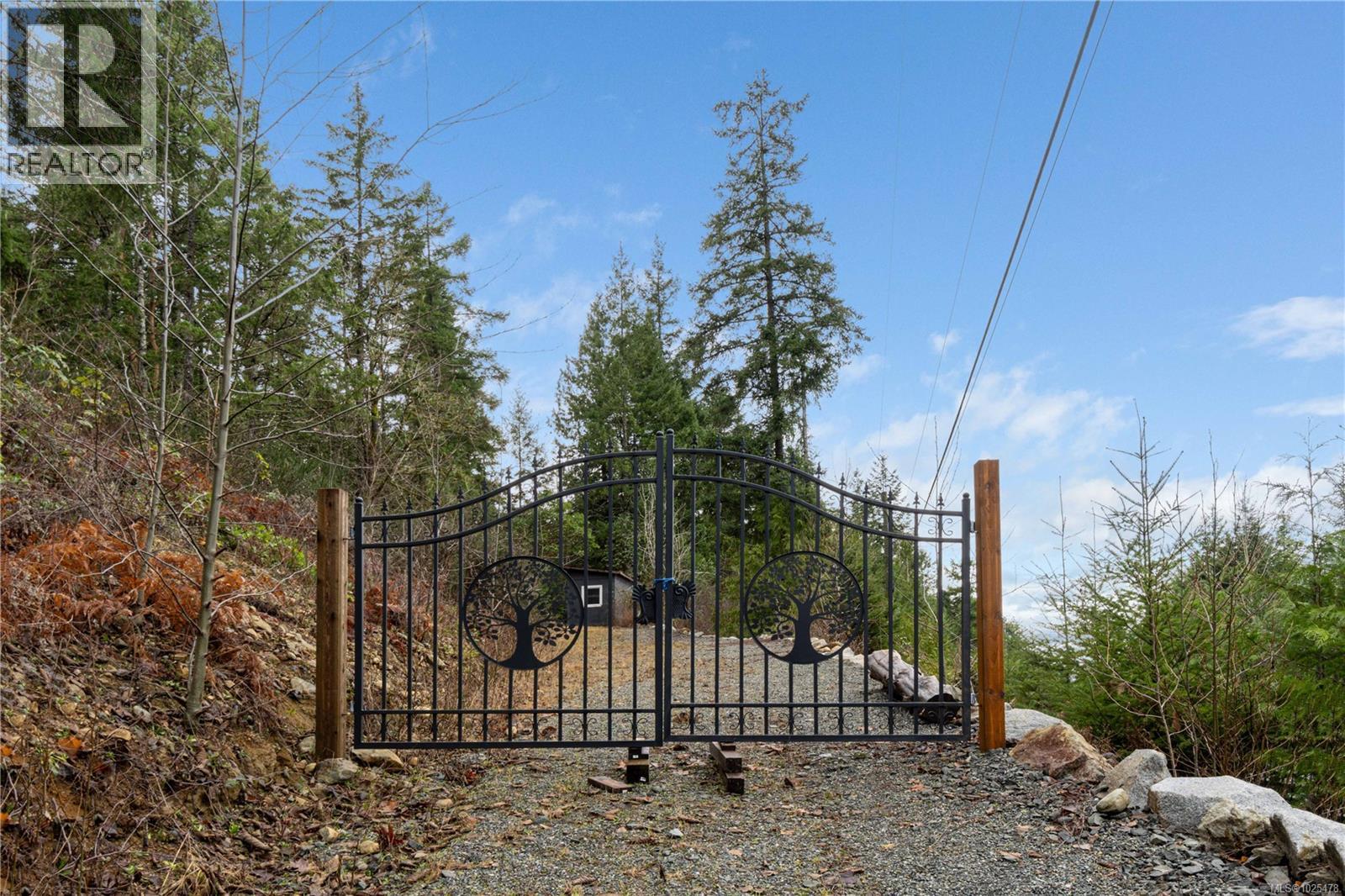 7901 Ridge Rd, Lantzville, British Columbia  V0R 2H0 - Photo 3 - 1025478