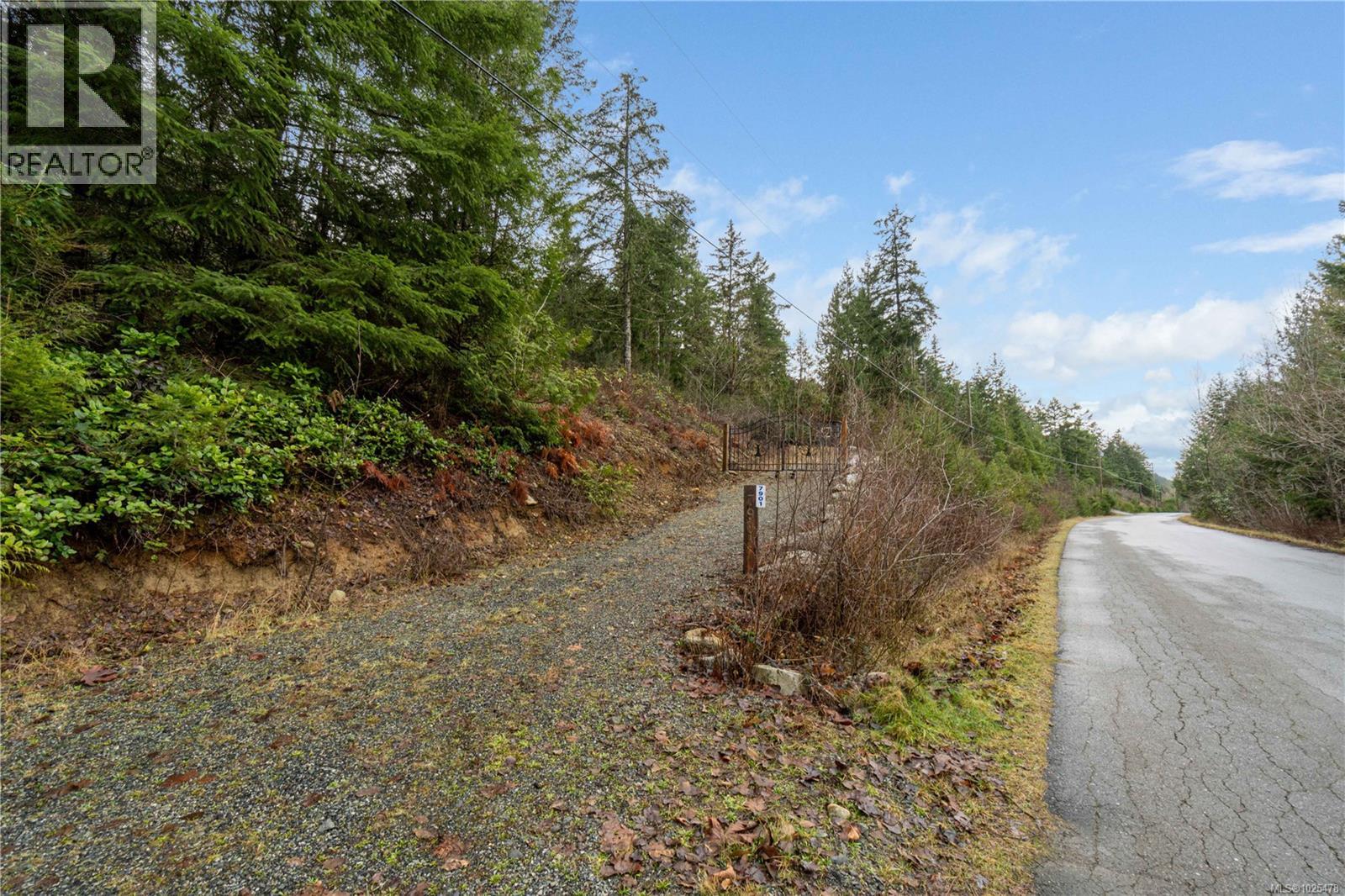 7901 Ridge Rd, Lantzville, British Columbia  V0R 2H0 - Photo 4 - 1025478