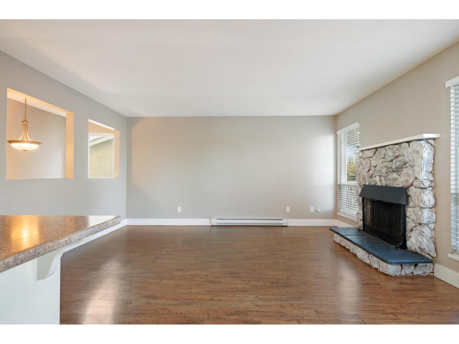 250 Davis Crescent, Langley, British Columbia  V4W 3K7 - Photo 5 - R3087168