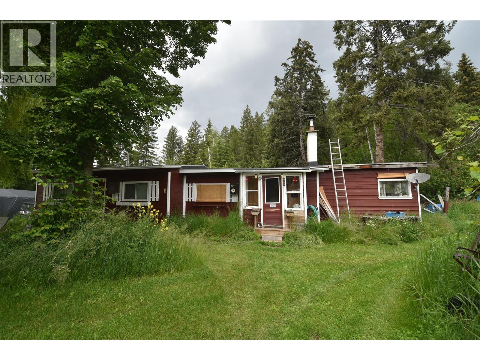 5057 BRADFORD Road, Skookumchuck, British Columbia