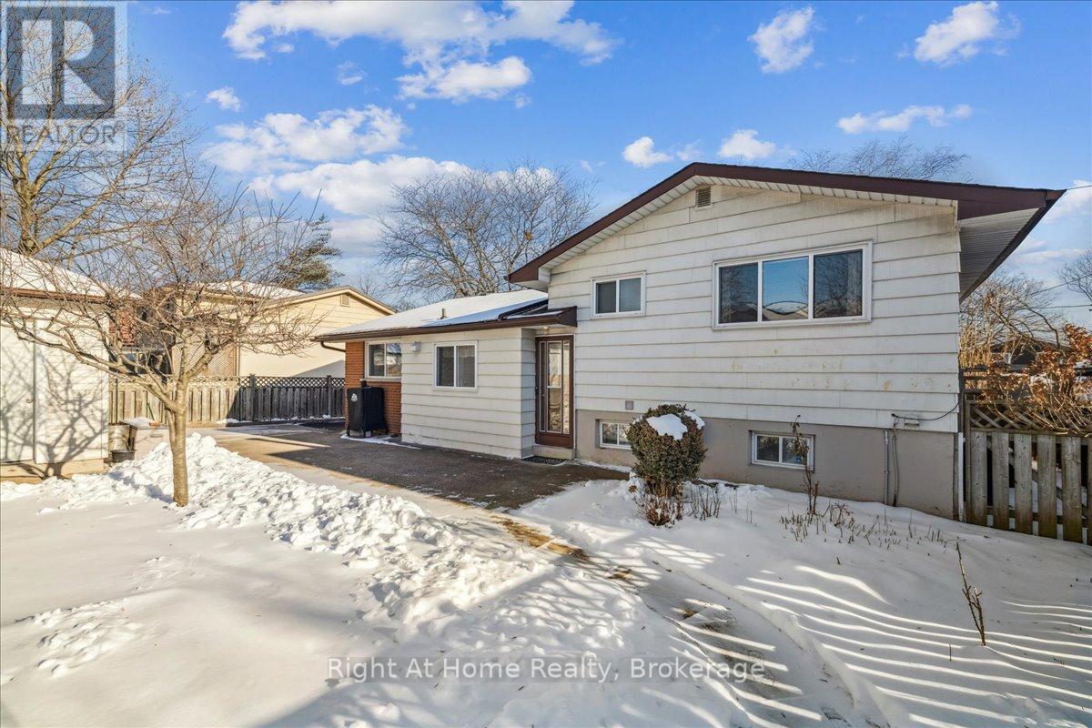 251 Elmwood Road, Oakville, Ontario  L6K 2A9 - Photo 19 - W12771592