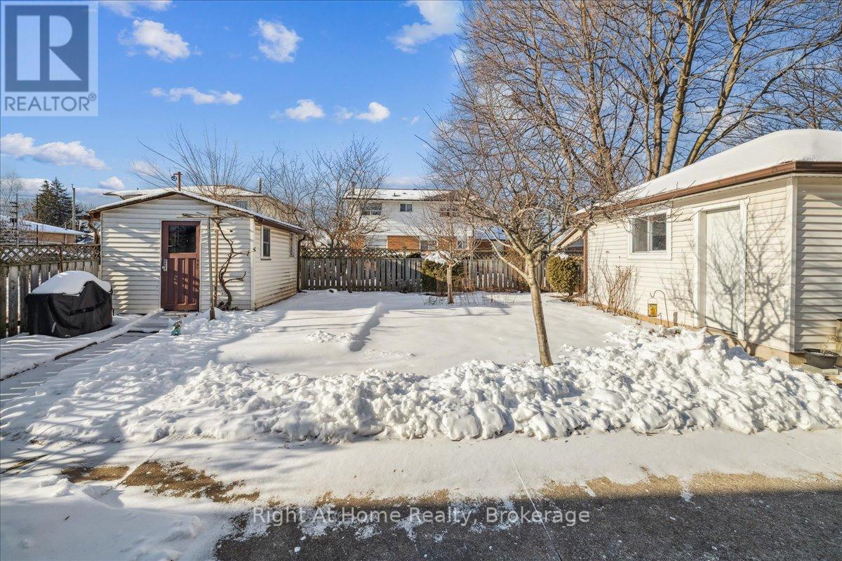 251 Elmwood Road, Oakville, Ontario  L6K 2A9 - Photo 20 - W12771592