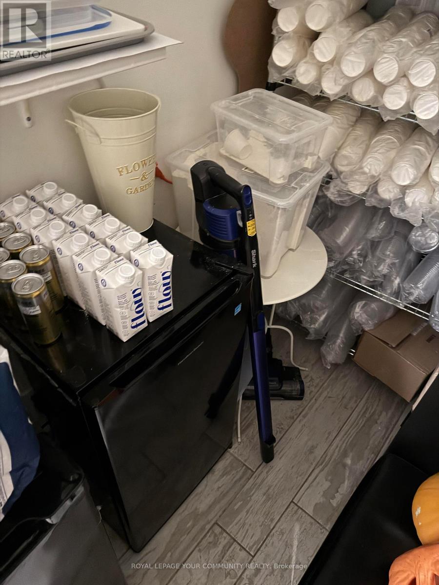 101 - 799 College Street, Toronto, Ontario  M6G 1C7 - Photo 26 - C12529490