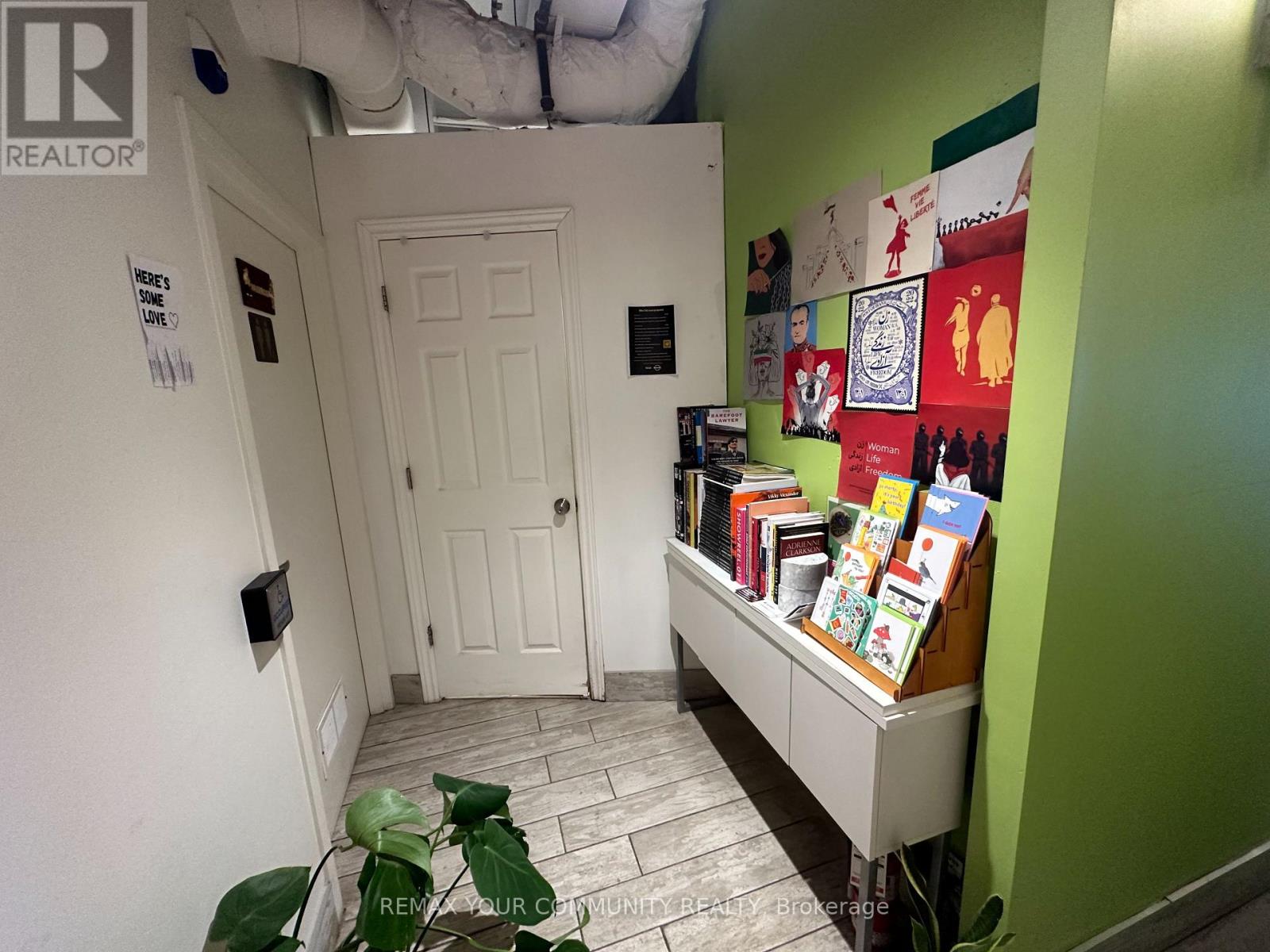 101 - 799 College Street, Toronto, Ontario  M6G 1C7 - Photo 31 - C12529490