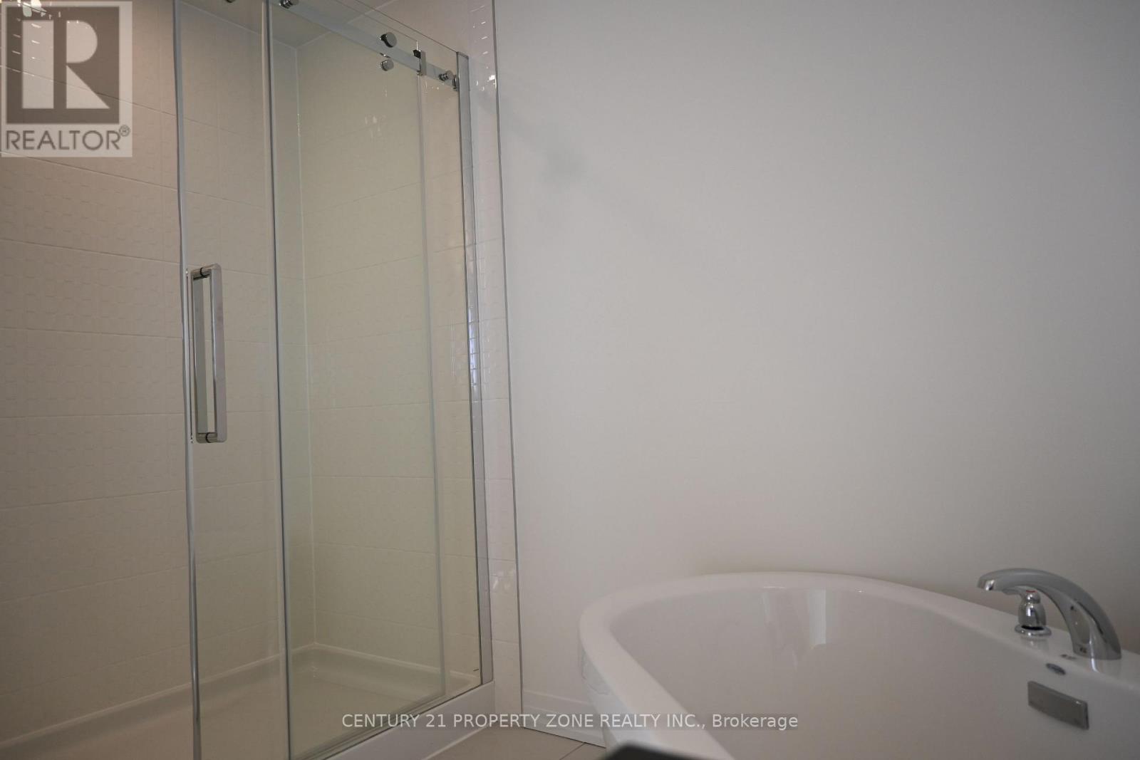 Upper - 2 Timber Fall Drive, Brampton, Ontario  L7A 5L9 - Photo 13 - W12745454